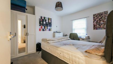 3 bedroom terraced house to rent - Photo 5