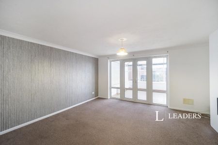 3 bedroom semi-detached house to rent - Photo 3