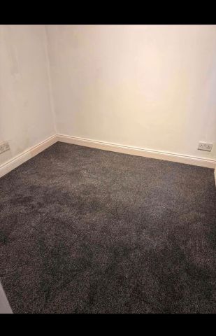 2 Bed Flat, Hitchin Road, LU2 - Photo 4