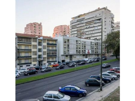 3 room luxury Flat for rent in Avenida EUA (Sao Joao de Brito), Lisbon - Photo 2