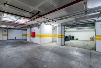 Mieszkanie na wynajem - 128 m² - 3 pokoje Odivelas Dystrykt Lizboński