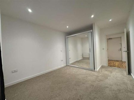 Imperial Drive, Harrow, HA2 - Photo 2