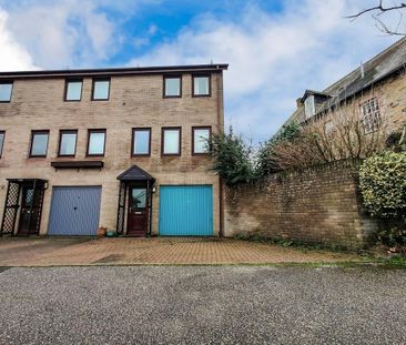 3 bedroom end of terrace house to rent - Photo 3