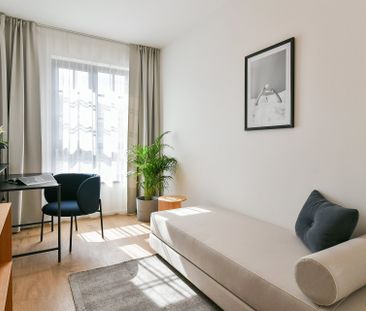 Apartment for rent, 3+kk - 2 bedrooms, 103m - Photo 1