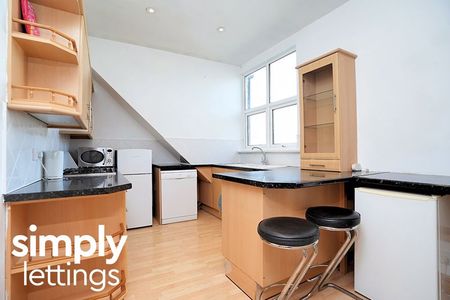 2 Bed property for rent - Photo 3