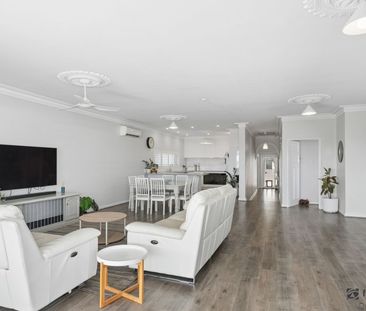 Character Charm Meets Contemporary Luxury HOME OPEN SATURDAY 22 AUG... - Photo 3