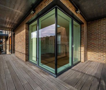 2 bedroom flat to rent - Photo 1