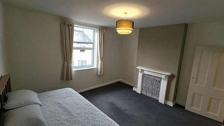 Carlyle Road, Aston Fields, Bromsgrove, Worcestershire, B60 - Photo 2