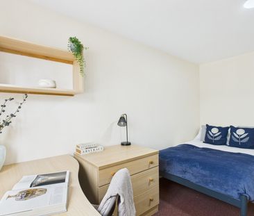 Room in a Shared House, Smithdown Lane, L7 - Photo 1