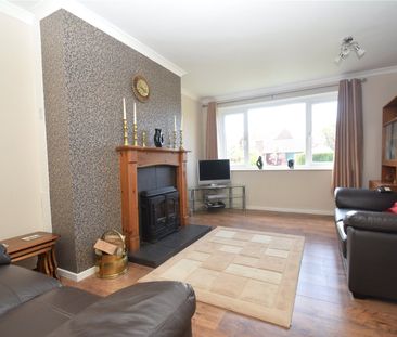 2 bed semi-detached bungalow to rent in Howes Road, Hunmanby, YO14 - Photo 2