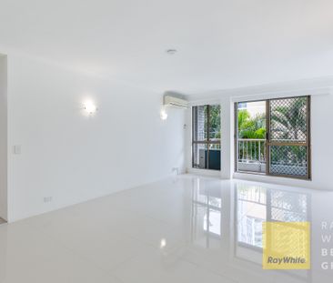 $780 per week / $3,120 Bond - Photo 1