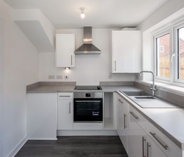 2 bedroom semi-detached house to rent - Photo 3
