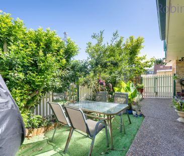 Fully Furnished Villa in Convenient Location - Photo 1