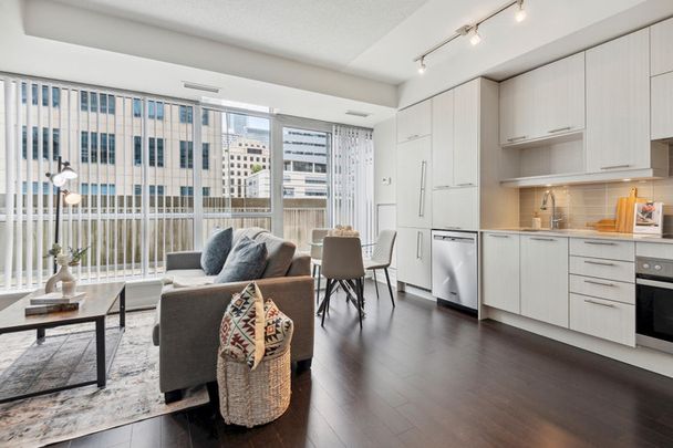 Richmond Street West - Photo 1