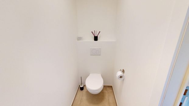 Spacious student room! - Photo 1