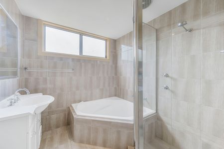 15A Gray Street, Port Macquarie NSW 2444 - House For Rent | Domain - Photo 2