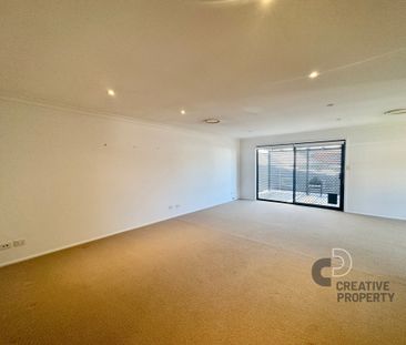 Coastal Views & Comfort - Photo 3