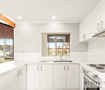 Spacious 3-Bedroom Home with a Large Backyard in Central Mandurah - Photo 6