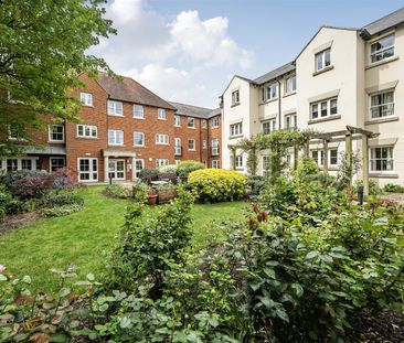 Abbots Lodge, Canterbury, Kent - Photo 2