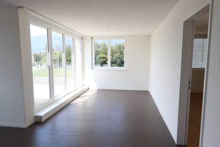 Appartement mansardé moderne à la périphérie de la ville - Photo 2