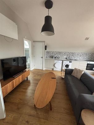 166 Gloucester Road, Patchway - Photo 1