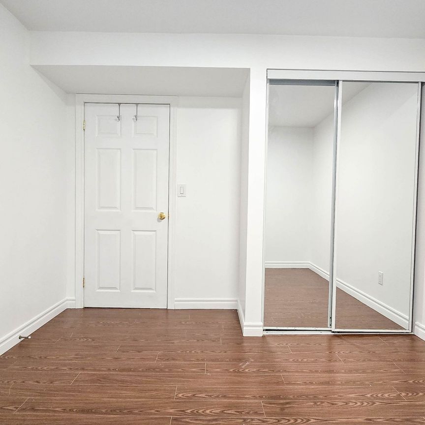 For Lease - 7 Mccrackin Court, Vaughan, Ontario - Photo 1