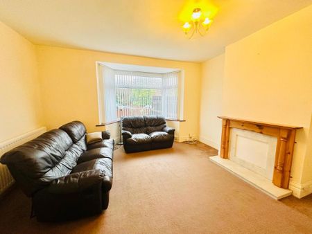 5 bedroom semi-detached house to rent - Photo 3