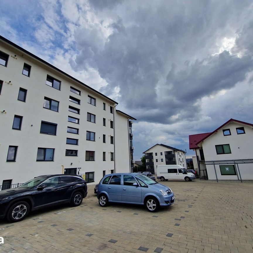 Valea Lupului Str. Mestecanis apartament spatioa cu 2 camere + parcare - Fotografie 2
