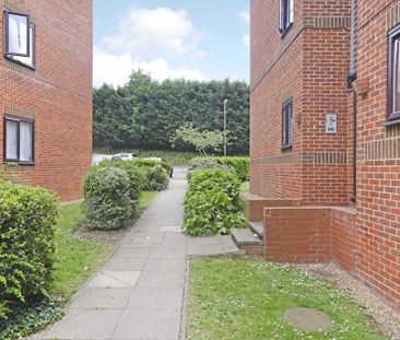 2 bedroom flat to rent - Photo 6