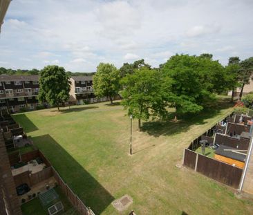 2 bedroom penthouse to rent - Photo 4