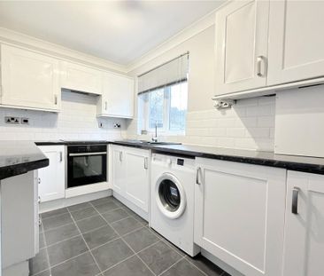 2 bedroom semi-detached house to rent - Photo 6