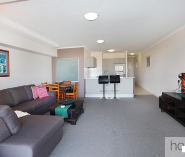 Fully furnished one Bedroom Apartment in Ideal Location - Photo 1