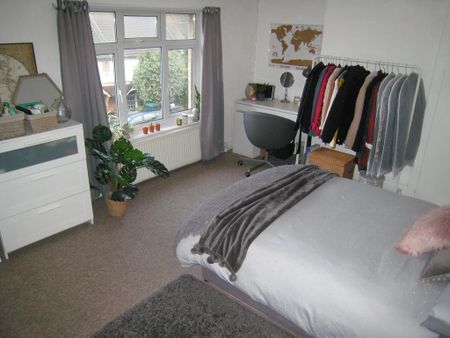 3 bedroom terraced house to rent - Photo 4