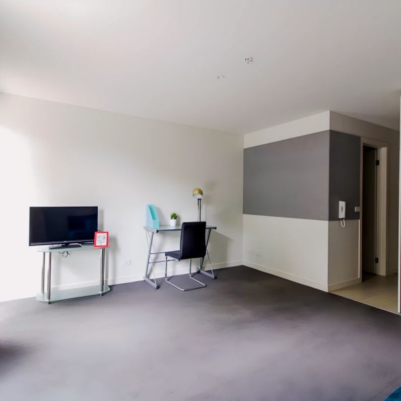 Large Studio - Photo 1