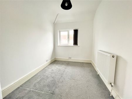 3 Bedroom - Photo 2