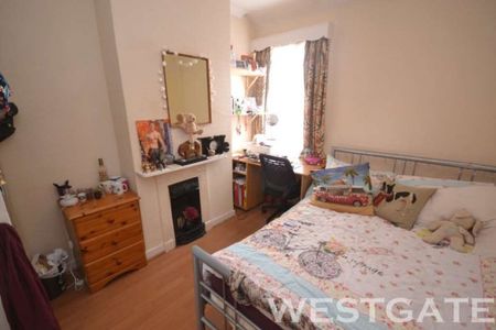 3 Bed - Pitcroft Avenue, Reading - Photo 5