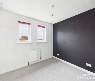 2 bedroom end of terrace house to rent - Photo 3