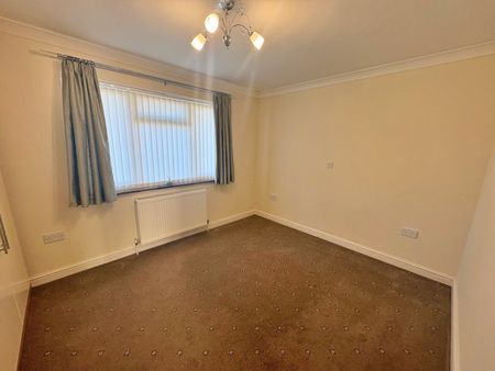 Ballard Close, Lytchett Matravers, Poole, Dorset, BH16 - Photo 5