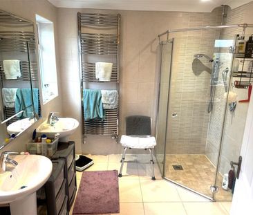 Broadgate, Spalding, Sutton St. James - Photo 4