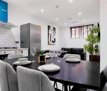 7 Beds 7 Baths - Photo 2