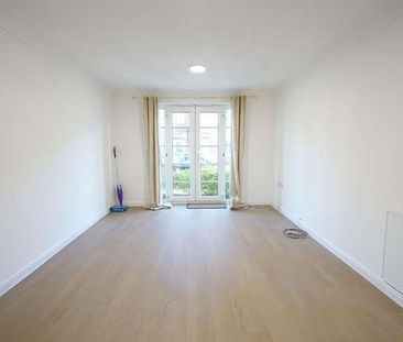 Rawlyn Close, Chafford Hundred, RM16 - Photo 1