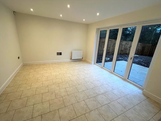 Egret Close, Preston - Photo 1