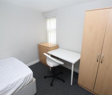 10 bedroom house to rent - Photo 4