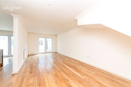 4 bedroom terraced house to rent - Photo 2