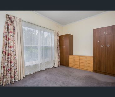 29 Evelyn Road, Ringwood North, Vic 3134 - Photo 2