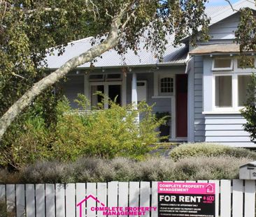 Full of Charm and so close to town! - Photo 3