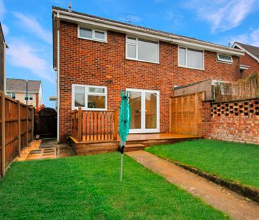 Queens Walk, Bristol, Gloucestershire, BS35 1SS - Photo 2
