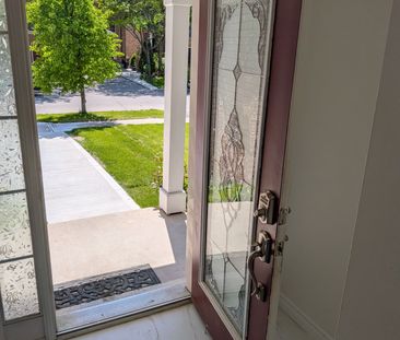 For Lease - 5619 Longboat Avenue, Mississauga, Ontario - Photo 3