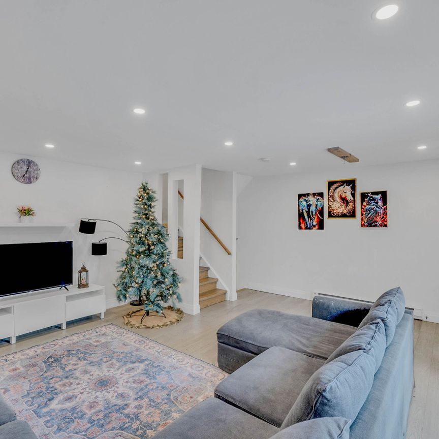 For Lease - 242 Milestone Crescent Unit# 115, Aurora, Ontario - Photo 1