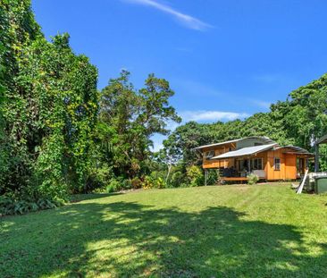 TRANQUIL SPLIT-LEVEL HOME SURROUNDED BY TROPICAL RAINFOREST - Photo 3